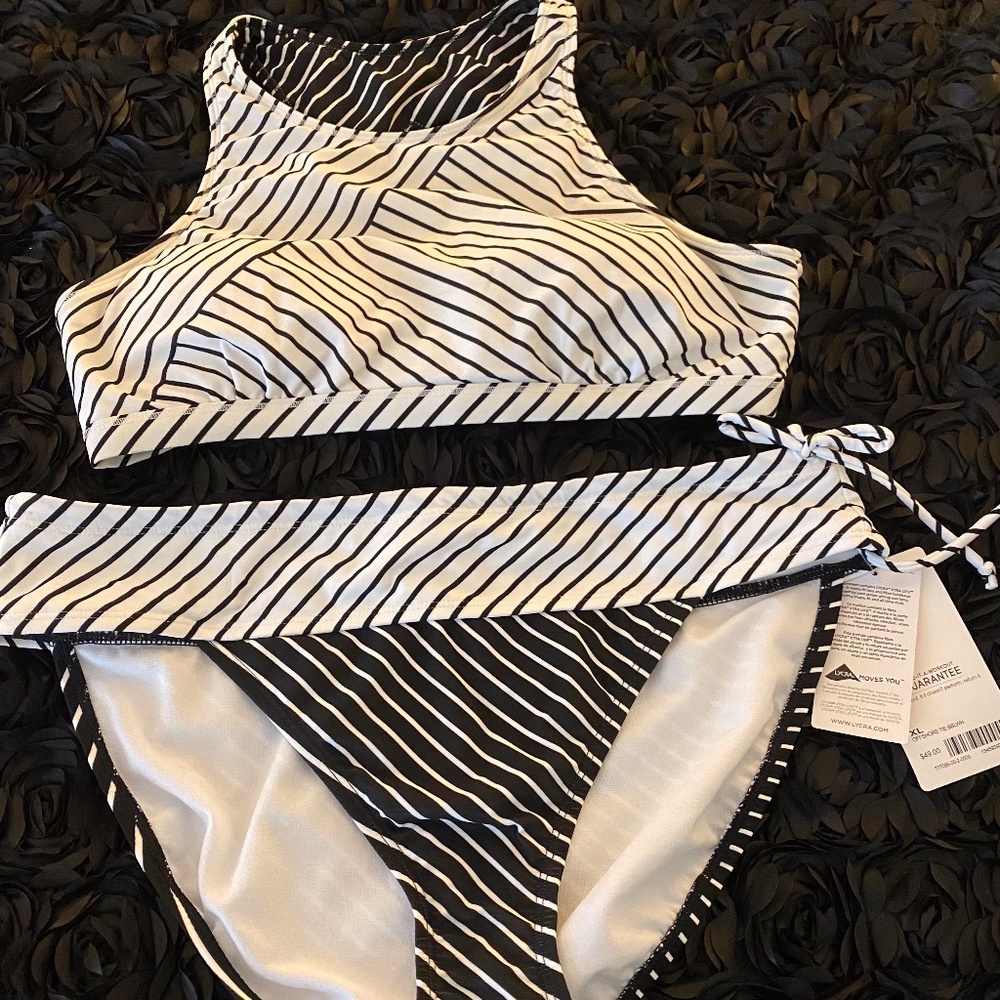 Athleta Black + White Reversible Swimsuit